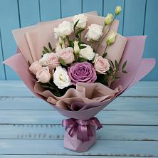 Букет цветов из:  Розы и Лизиантусы в Бугры Ленинградская область