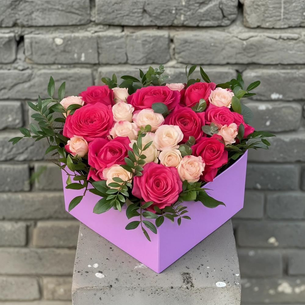 Цветочная композиция из Розы в коробке в Бугры Ленинградская область