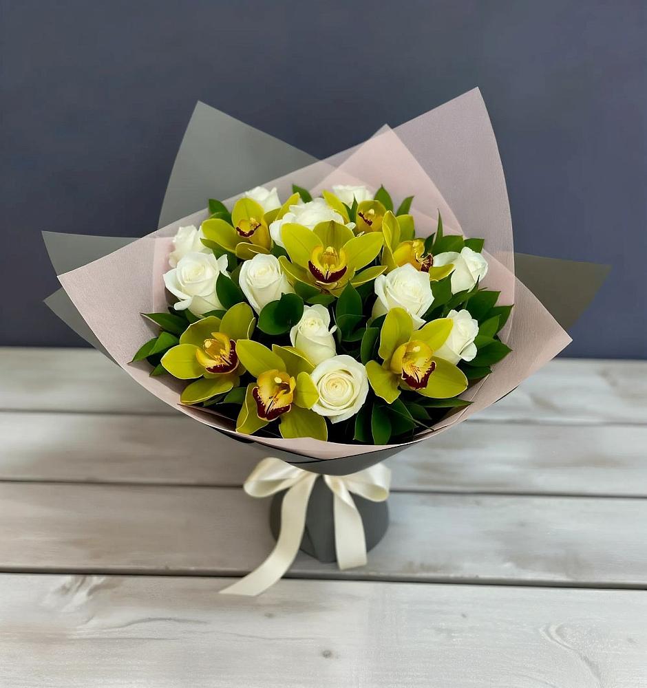 Букет цветов из: Орхидеи и Розы в Бугры Ленинградская область