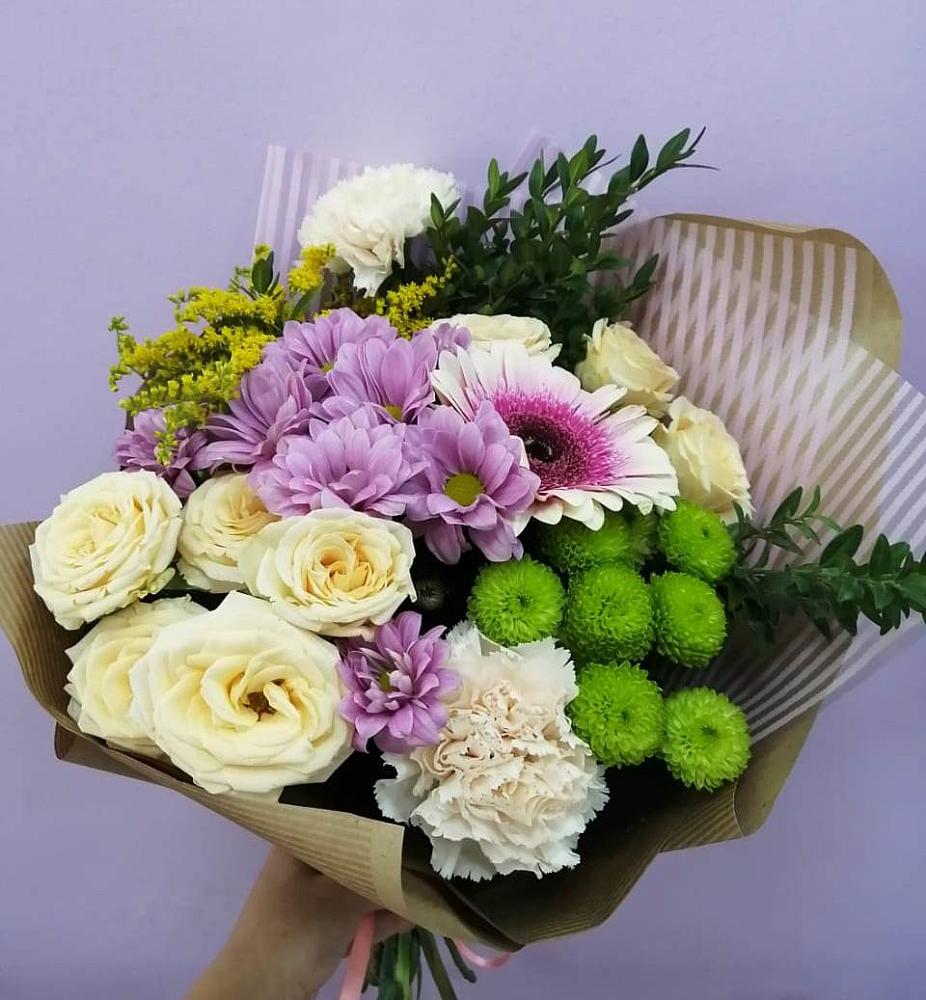 Букет цветов из: Хризантемы, Розы, Гвоздики и Герберы в Бугры Ленинградская область