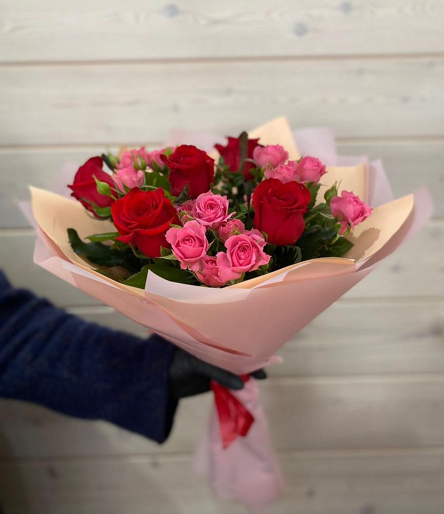 Букет цветов из: Розы в Бугры Ленинградская область