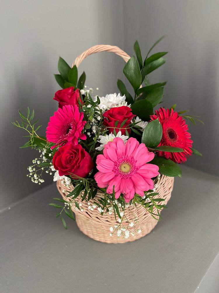 Цветочная композиция из Розы, Хризантемы и Герберы в корзине в Бугры Ленинградская область