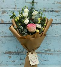 Букет цветов из:  Розы и Лизиантусы в Бугры Ленинградская область